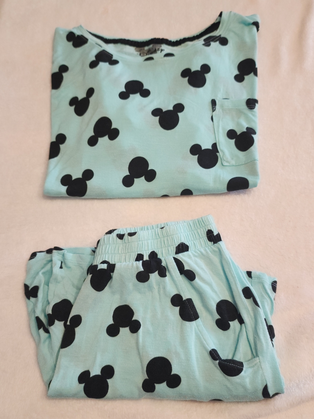 Disney Mint Green and Black Mickey Mouse Short Pajama Set Size S [V2] - Picture 9 of 10